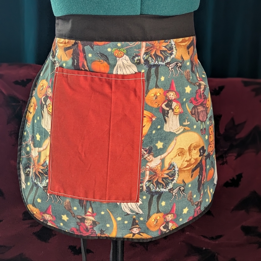 Retro Mini Half Apron - Vintage Halloween